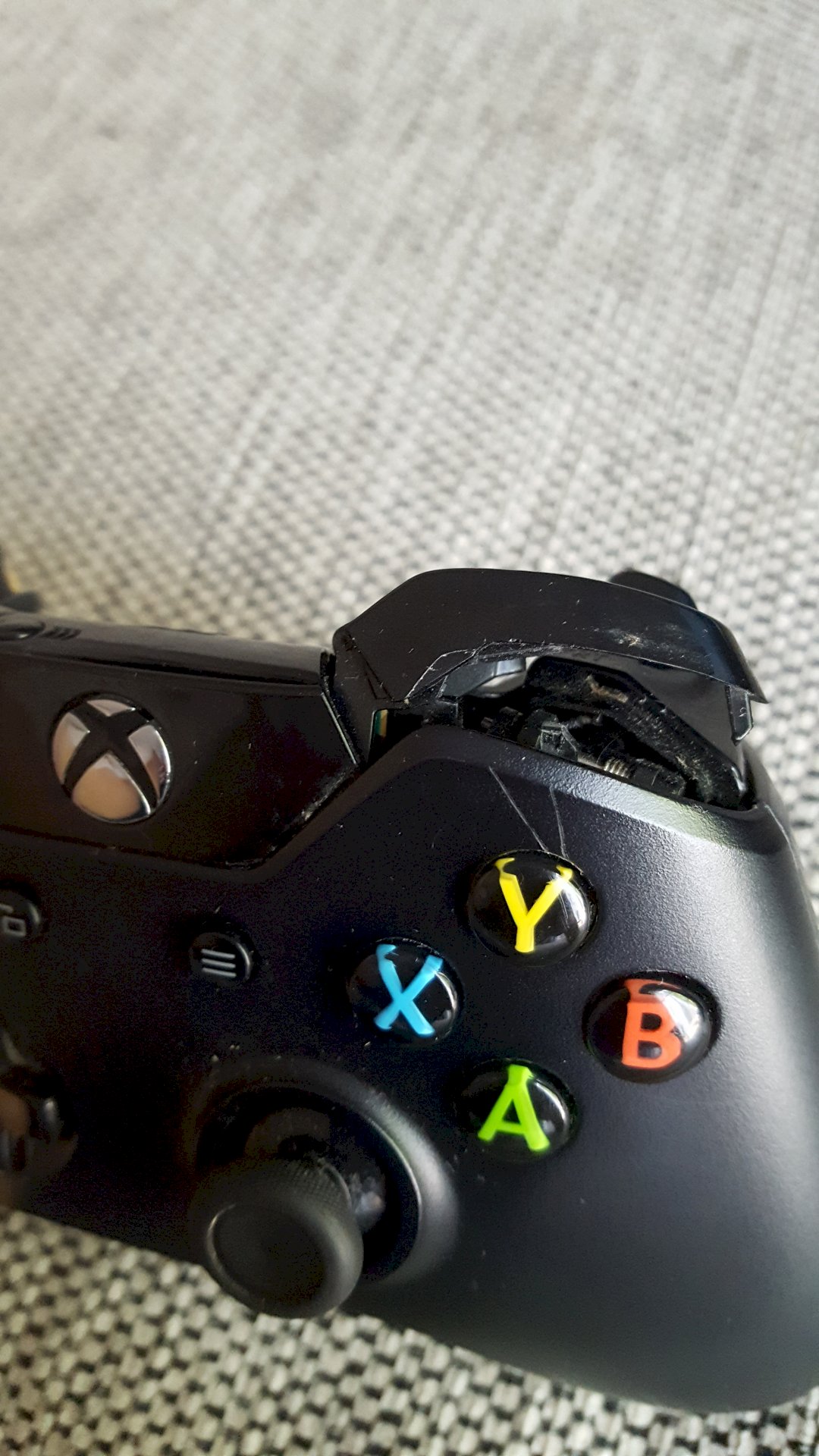 smashed xbox one controller