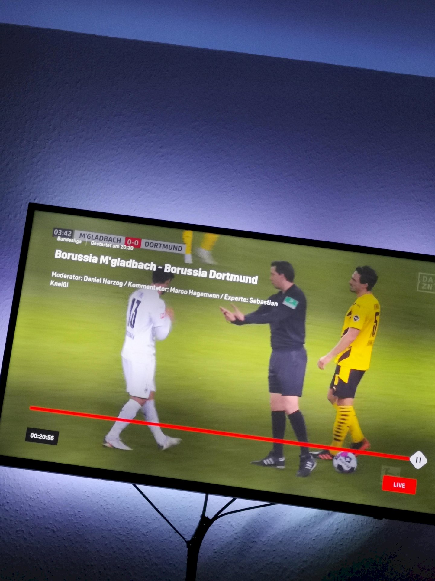 Dazn player window interferes during playback