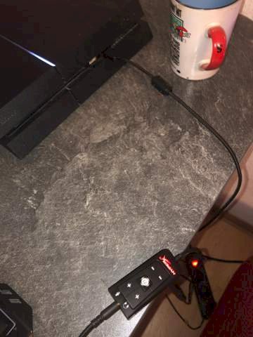 Connect HyperX Cloud2 headset to PS4