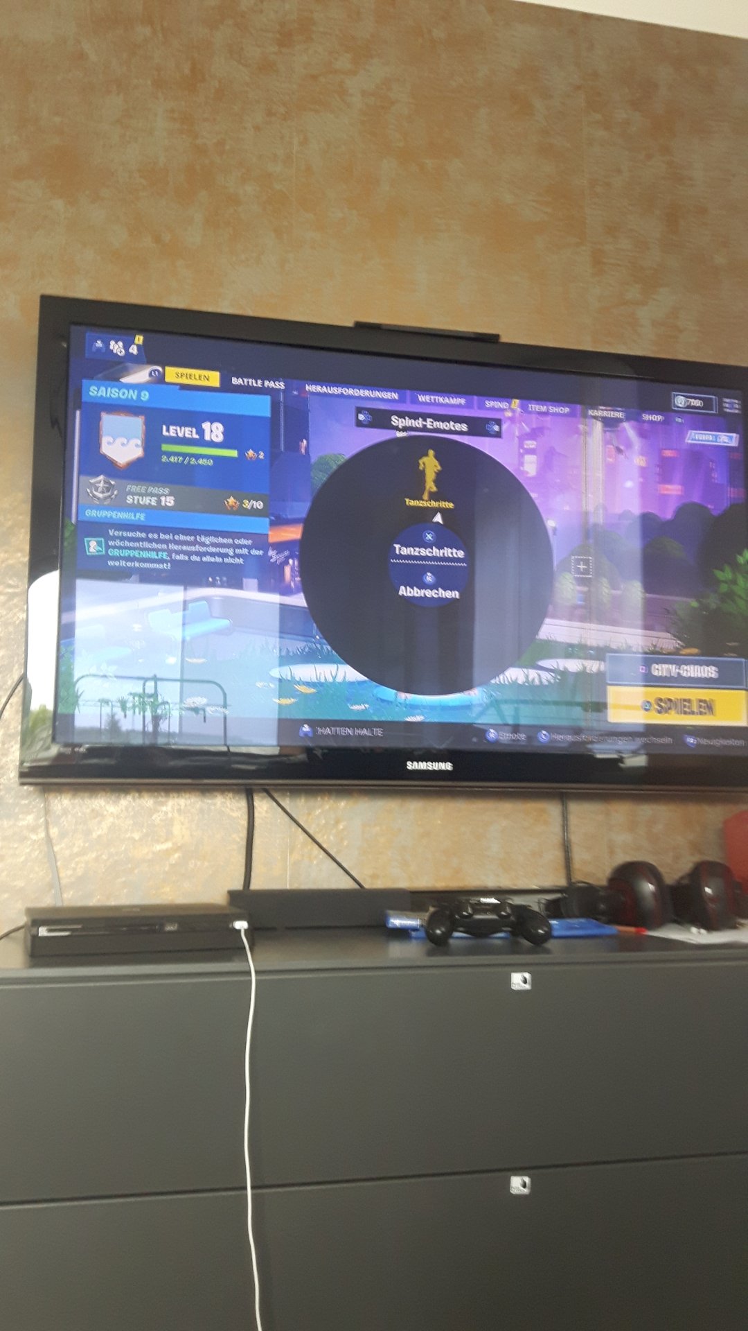 Fortnite spray button ps4