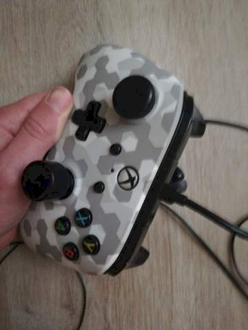 Xbox controller on the ps4 slim - 1