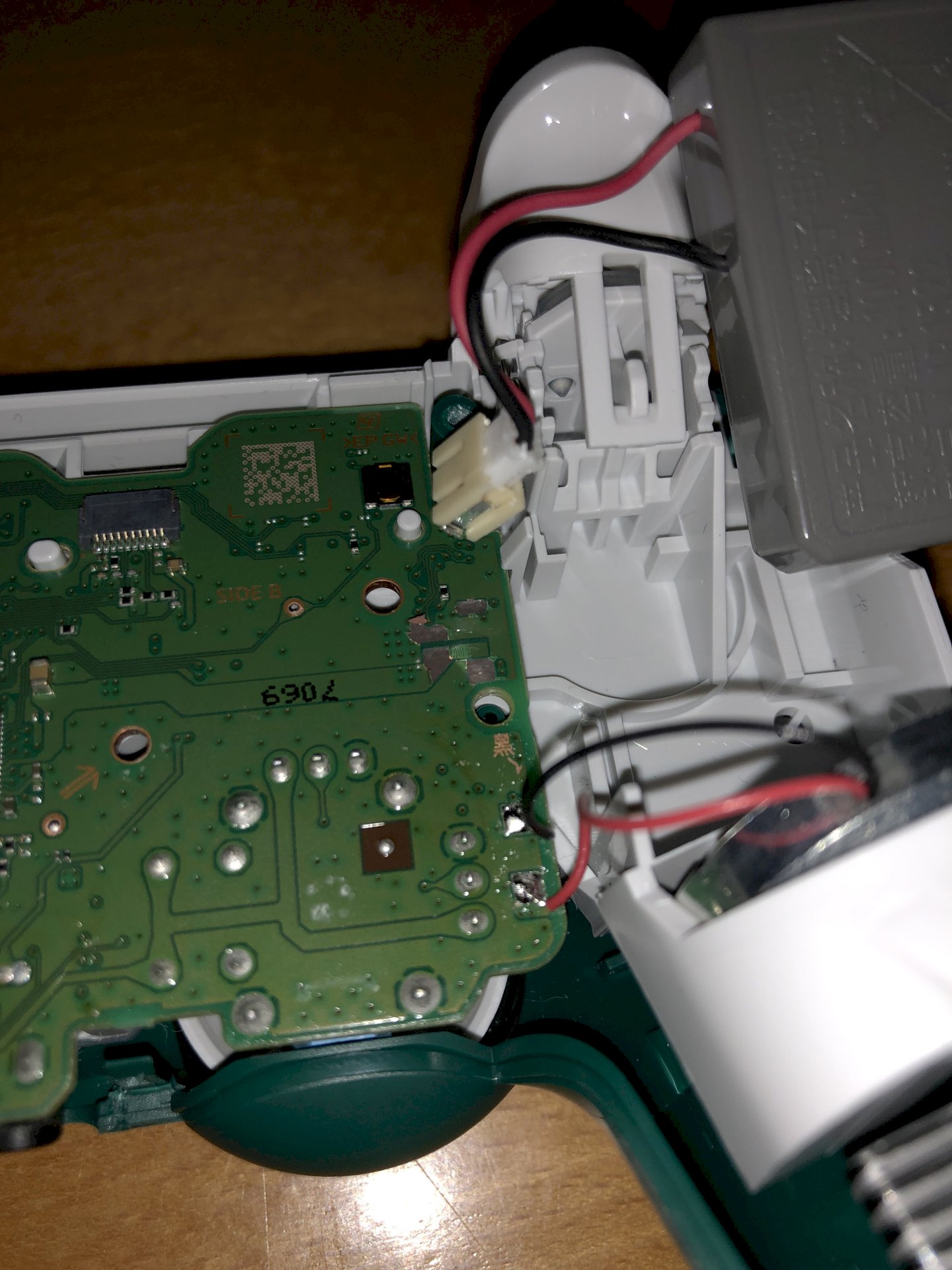 How can I repair the Ps4 controller again - 1